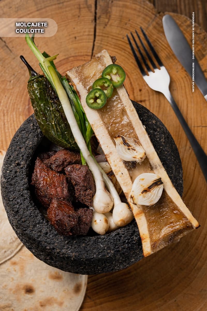 Molcajete Coulotte — corte de res con tuetano
