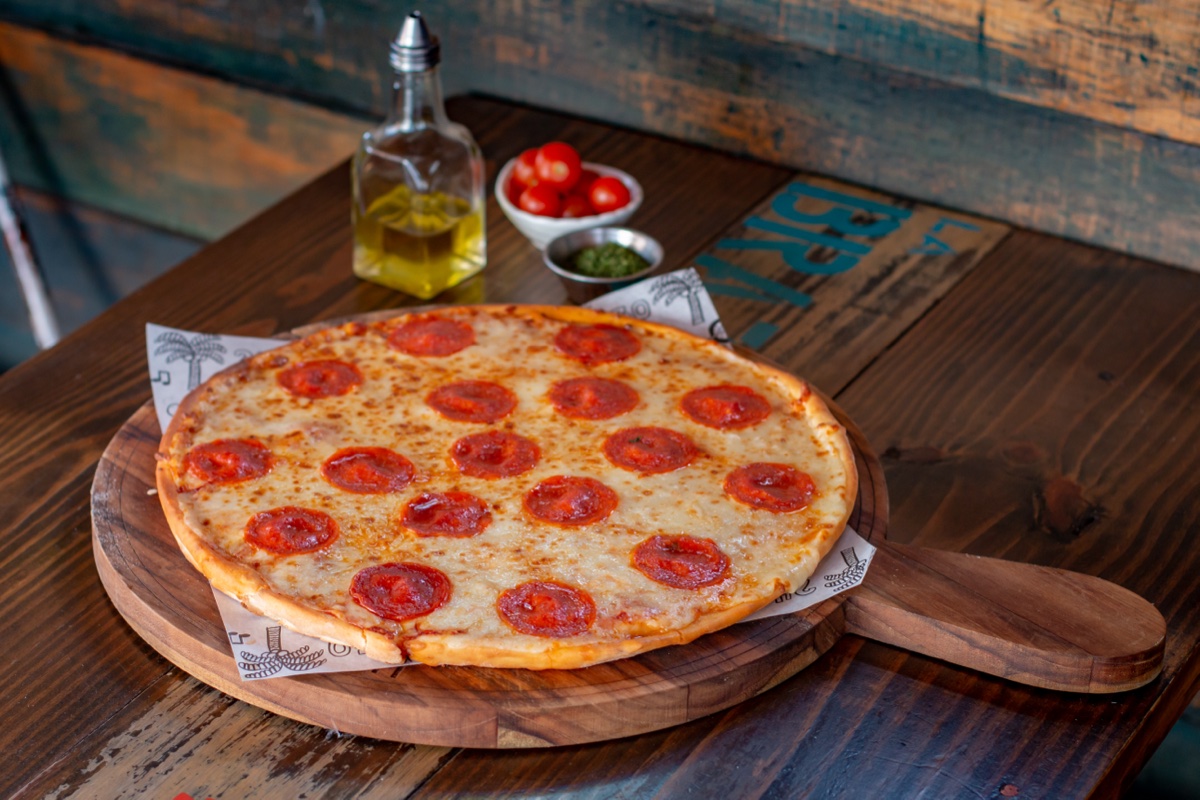 Pizza Jamón o Pepperoni