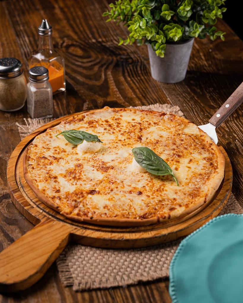 Pizza Cuatro Quesos
